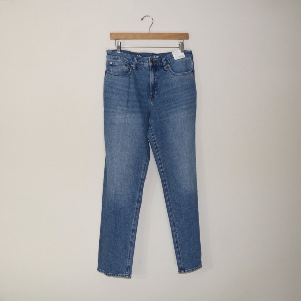 J.Crew Mid-Rise '90s Classic Straight-Fit Jeans in Pheasant Wash - Picture 3 of 12